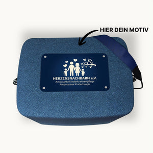 AEROSTUFFY M Custom Edition – individualisierte Kühlbox mit Herzensnachbarn e.V. Logo. Ab 3 Stück Firmen-, Vereins- oder Hochzeitsedition, Made in Prutting.