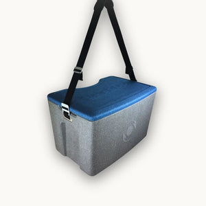 Stammkundenangebot mit AEROSTUFFY L in blau und grau geschlossen mit Gurt haengend