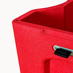 Box in Größe L rot Detail Aufnahme Tragegurt und Magnet