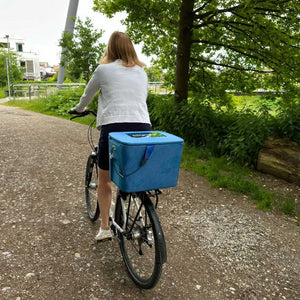 AEROSTUFFY M BIKE blau auf Rad Hinteraufnahme