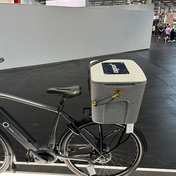 AEROSTUFFY M BIKE grau auf der EUROBIKE 2025 Messe