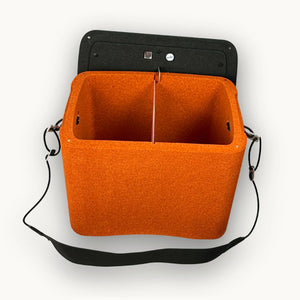 Stammkundenangebot mit AEROSTUFFY M in schwarz und terracotta offen mit Gurt