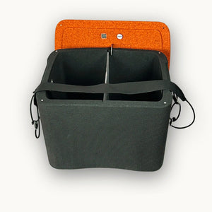 Stammkundenangebot mit AEROSTUFFY M in terracotta und schwarz offen mit Gurt