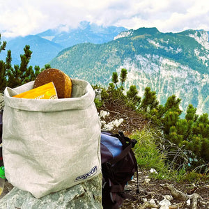 Foodbag am Berg mit Lebensmitteln